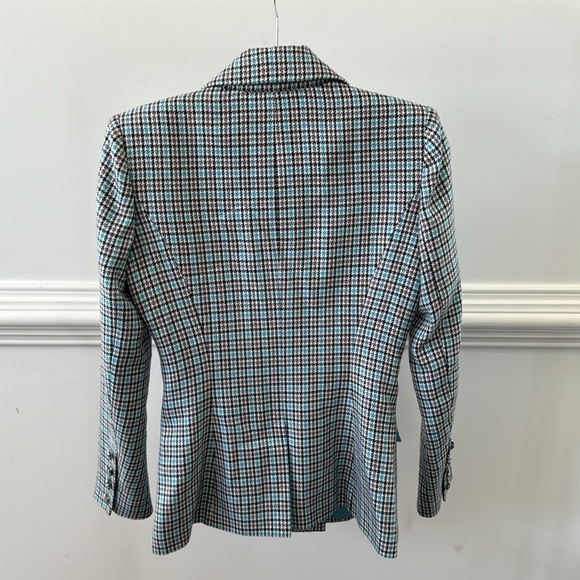 Blazer in a size 2 - Picture 3 of 3